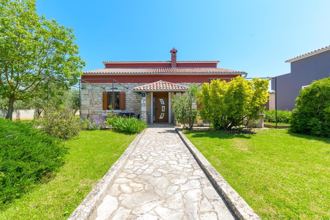 Villa Carla With Private Pool & Kids Playground - Pet Friendly Mutvoran Zewnętrze zdjęcie
