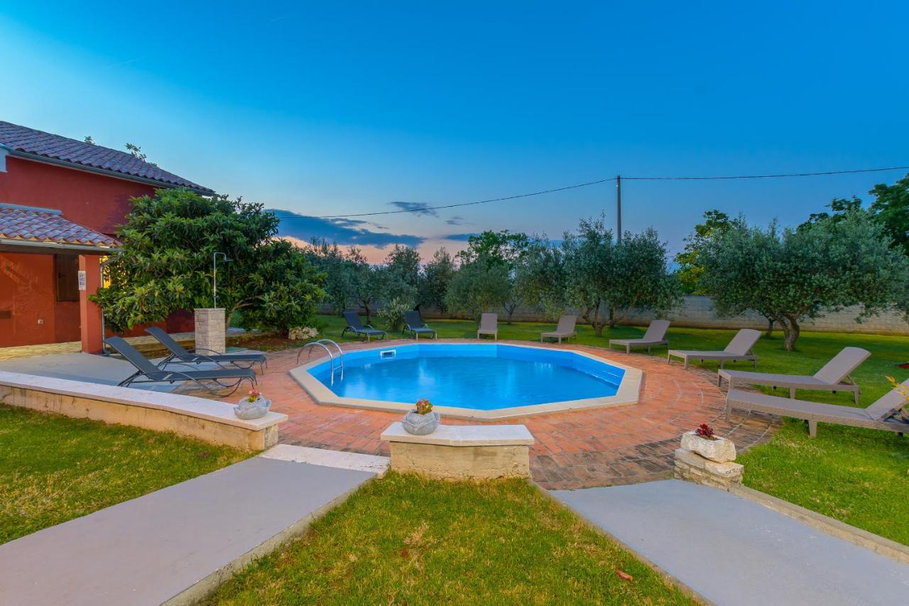 Villa Carla With Private Pool & Kids Playground - Pet Friendly Mutvoran Zewnętrze zdjęcie