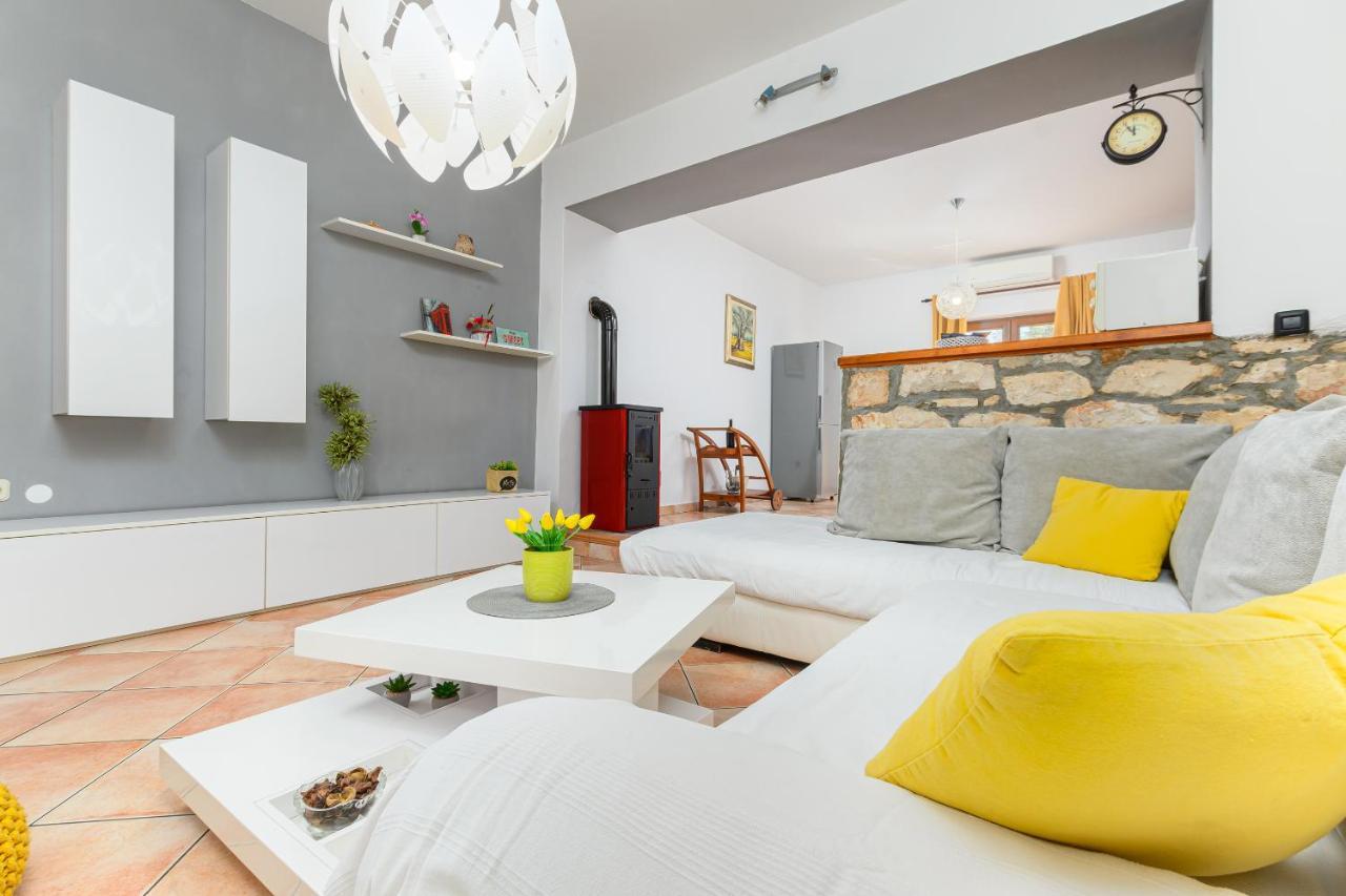 Villa Carla With Private Pool & Kids Playground - Pet Friendly Mutvoran Zewnętrze zdjęcie