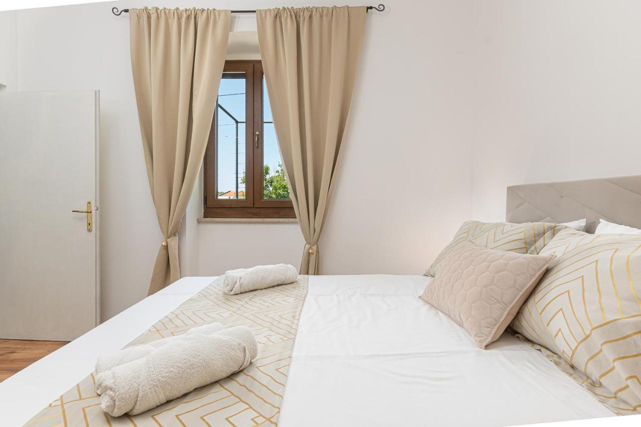 Villa Carla With Private Pool & Kids Playground - Pet Friendly Mutvoran Zewnętrze zdjęcie